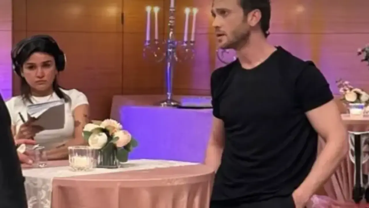 Aras Bulut İynemli Deha setinde