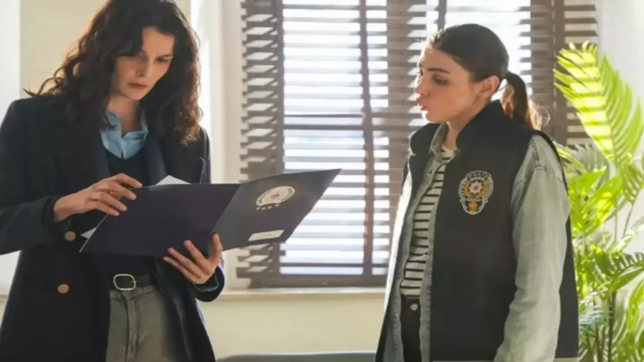 Eşref Rüya Uyarlama Mı?
