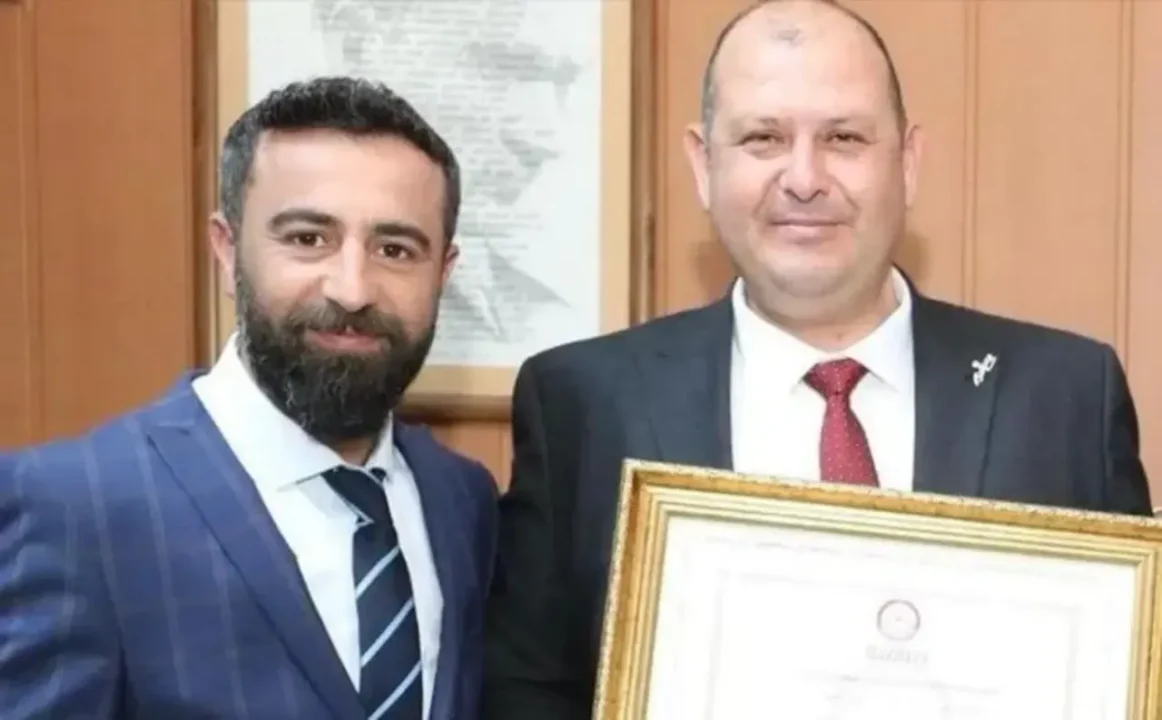 CHP Menderes'te 'WhatsApp yazışmaları' iddiası