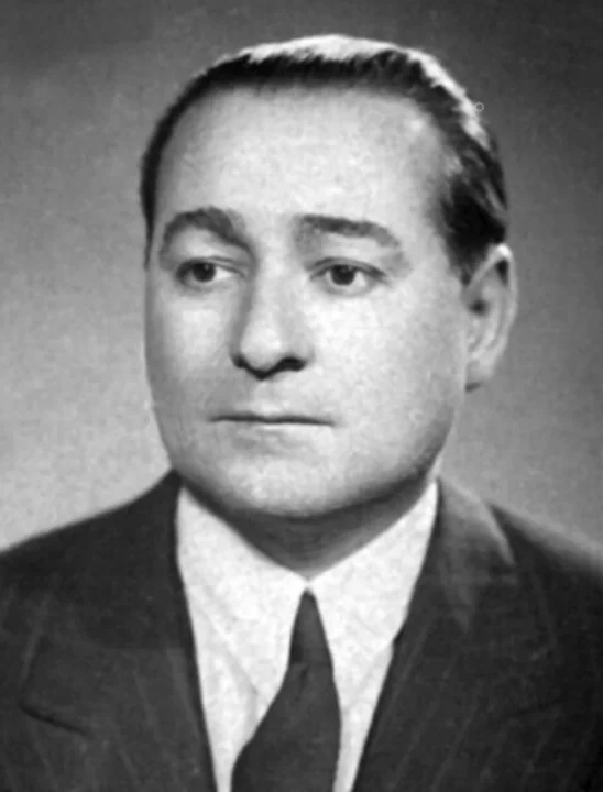 Rüştü Onur Atilla Ayşe Tatile Çıktı