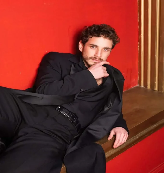 Sonra Gözler Görür'de Cem Kimdir