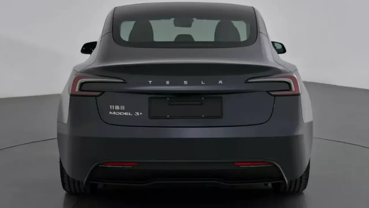 Tesla'nın 516 mil menzilli yeni Model 3'ü Çin'de satışta