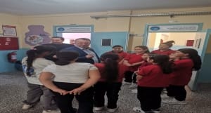 Menderes'te Eğitim Yatırımları Yerinde İncelendi: Müdür Yılmaz'dan Değirmendere Okullarına Ziyaret