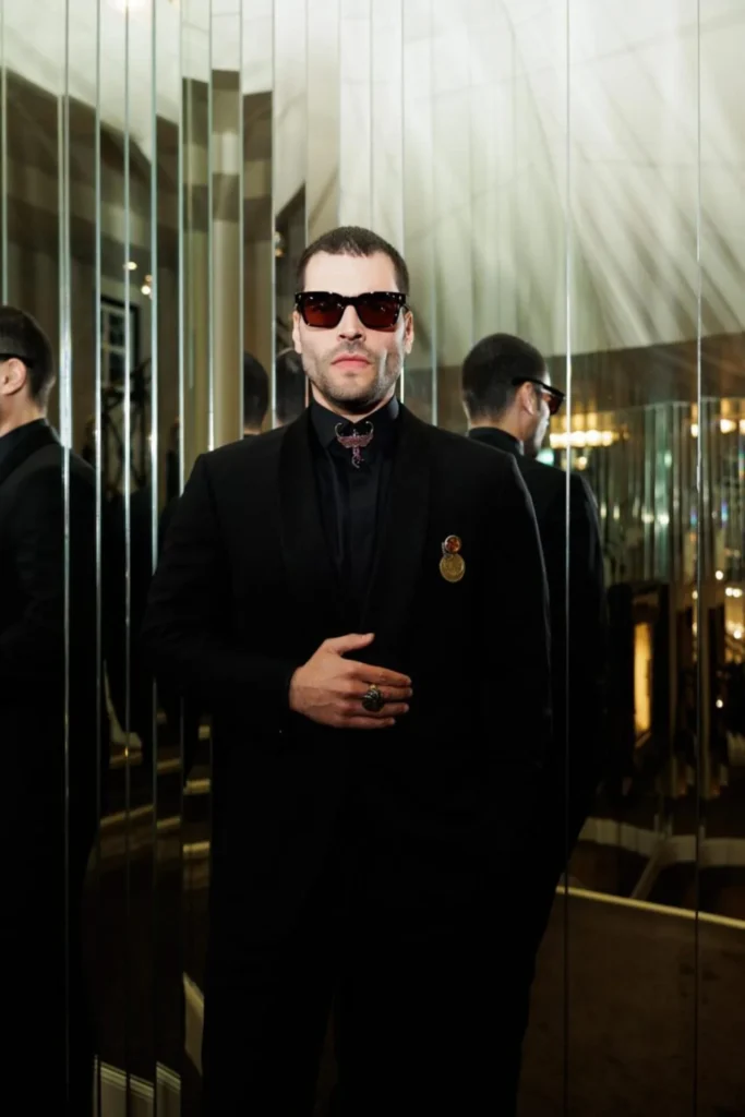 Veliaht’ın yıldızı akın akınözü, cannes’da