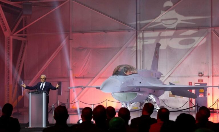 Bulgaristan ve Slovakya için ilk F-16 Block 70 uçakları üretimi tamamlandı