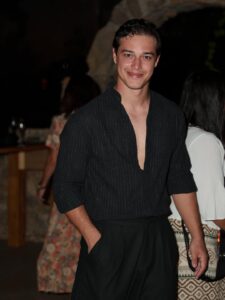 SnapInstato_543834765_18506087638067392_5114568966778286447_n-225x300