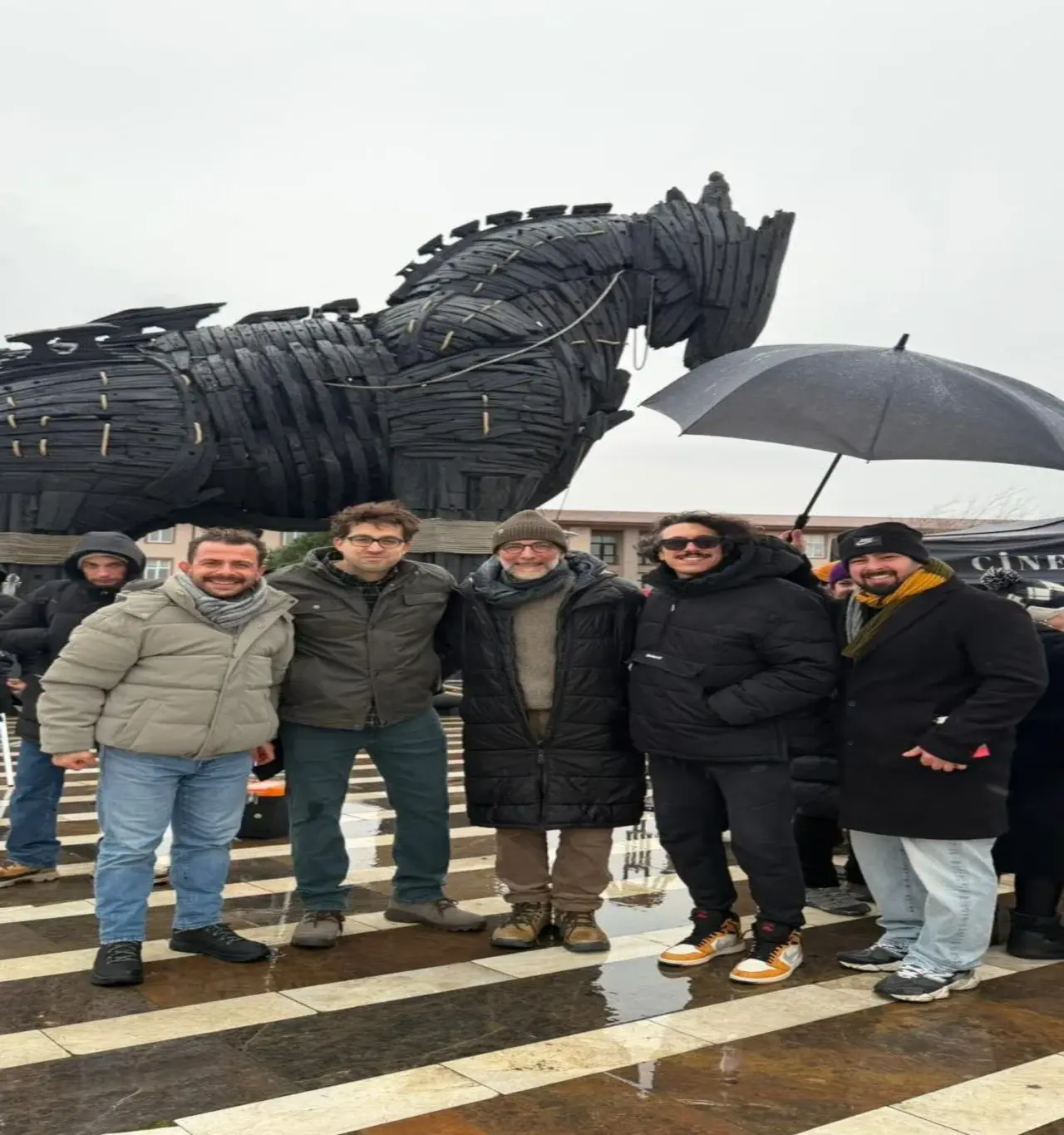 Erkut Emre Sungur’dan “Doğu” Dizisine Sürpriz Dokunuş! Ahlat Ağacı Dönemi Ekrana Taşınıyor