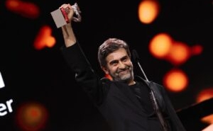 Emin-Alperden-Berlinde-Tarihi-Konusma-Kurtulusa-Gumus-Ayi-featured