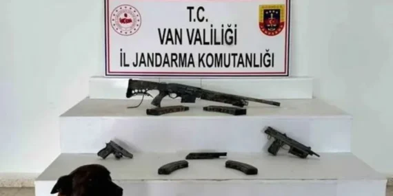 Van’da Dev Operasyon Başkale’de Uyuşturucu ve Silah Ele Geçirildi