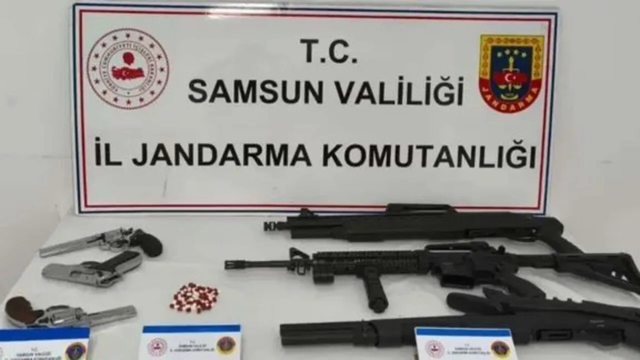 Samsun İlkadım’da Jandarmadan Uyuşturucu ve Silah Operasyonu Çok Sayıda Suç Unsuru Ele Geçirildi