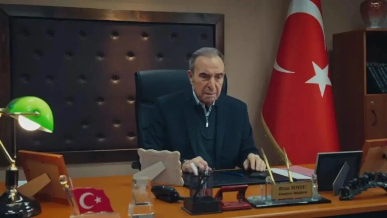 Arka Sokaklar’da Rıza Baba’nın Diziden Ayrılıp Ayrılmayacağı Açıklandı