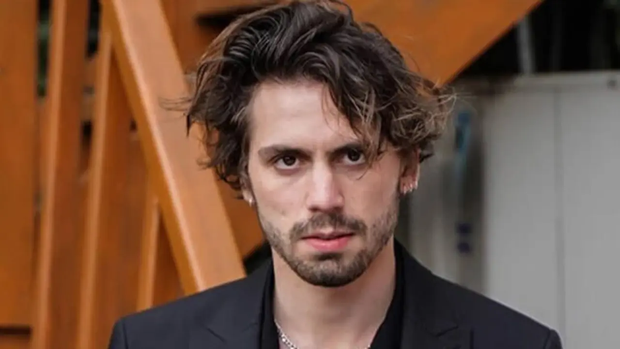 yali-capkini-nin-kaya-si-taro-em