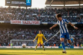 Arda-Gulerden-Tarihi-Gol-68-Metreden-Elcheyi-Avladi-gemini