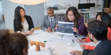 Berke-Ozerin-Fransiz-Aski-Ortaya-Cikti-Dovme-Detayi-Ele-Verdi-featured