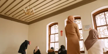 Ilber-Ortayliya-Veda-Fatih-Camii-Haziresindeki-10.-Isim-Oldu-featured