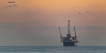 Petrol-100-Dolari-Asti-Altin-Fiyatlarinda-Dusus-Devam-Ediyor-featured