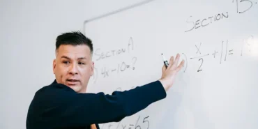 Sevim-Emre8217den-Orhan-Gencebay-Aciklamasi-8220O-Bir-Kale-Gibi8221-featured