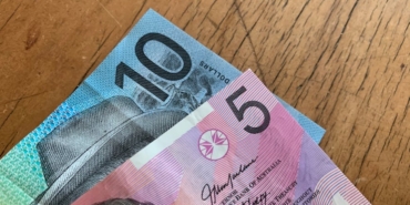 Sinem-Unsal8217in-Yogun-Set-Mesaisi-10-Saatte-5-Farkli-Lokasyon-featured