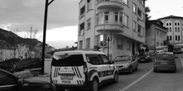 evinde-sahte-alkol-aldi-saatler-