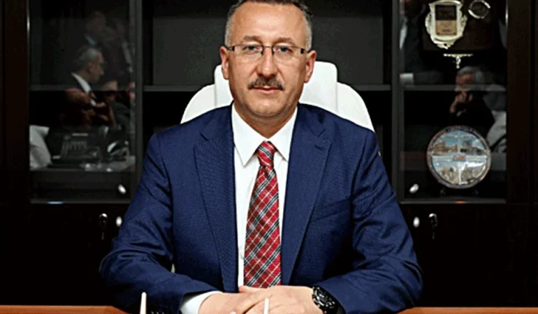 Adapazarı Belediye Başkanı Mutlu Işıksu Hangi Partiden? İşte Yanıtı