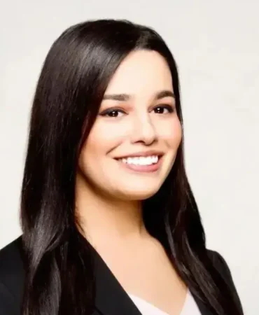 taylor-brown-kimdir-new-york-yon (1)