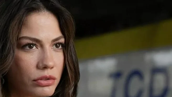 Eşref Rüya dizisi ve Demet Özdemir müzikleri dünyayı sardı