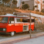 Arnavutköy’de dehşet anları: Kırmızıda geçen kamyon minibüsü biçti - TV de Bugün İnternet Haberleri