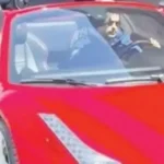 Burak Özçivit 30 Milyonluk Aracını Sanayiye Teslim Etti