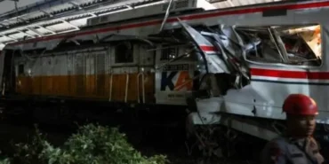 Endonezya’daki tren kazasında feci bilanço, 4 ölü, 38 yaralı - TV de Bugün İnternet Haberleri