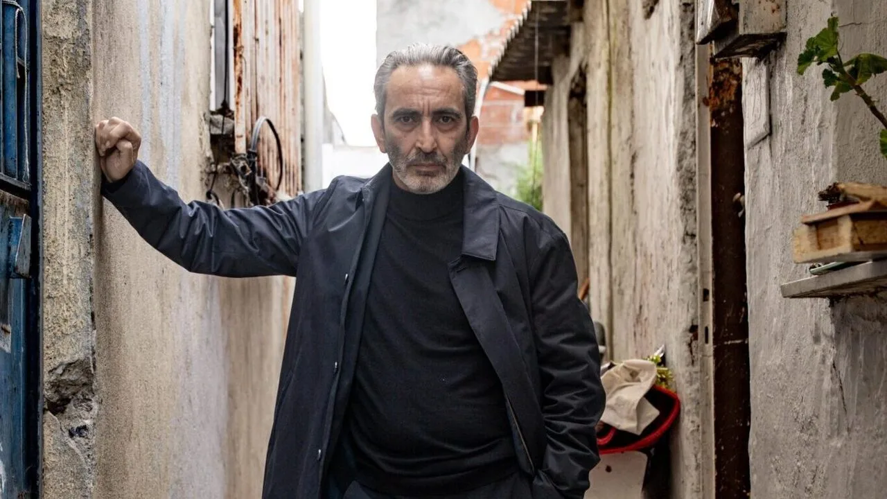 Fırat Tanış Delikanlı dizisinden çıkarıldı