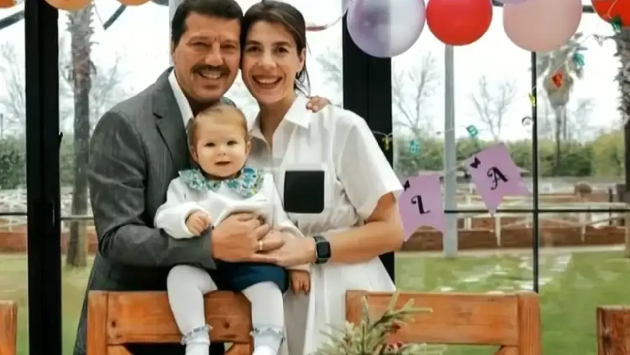 İlker Aksum Canlı Yayında Gözyaşlarına Boğuldu: “Eşim Beni Karanlıktan Çıkardı” - TV de Bugün İnternet Haberleri