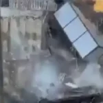 Kadıköy'de Fenerbahçe Stadı yakınında inşaat duvarı çöktü