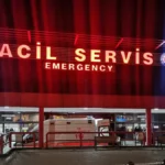 Parkta-Bicakli-Dehset-2-Yasindaki-Samet-Bogazindan-Yaralandi-featured