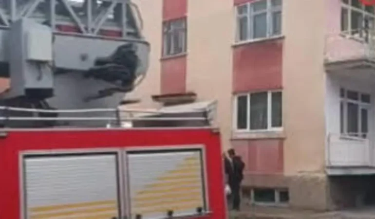 Sivas’ta boşanma aşamasındaki eşi tarafından bıçaklanan kadın