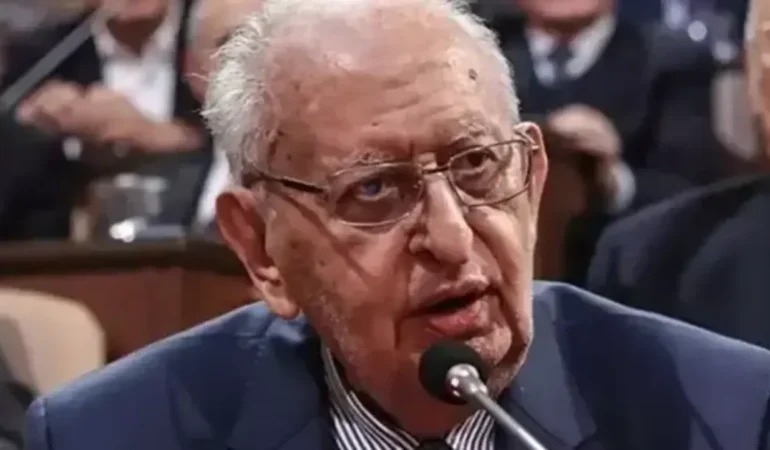Eski TBMM Başkanı Hüsamettin Cindoruk 92 yaşında vefat etti