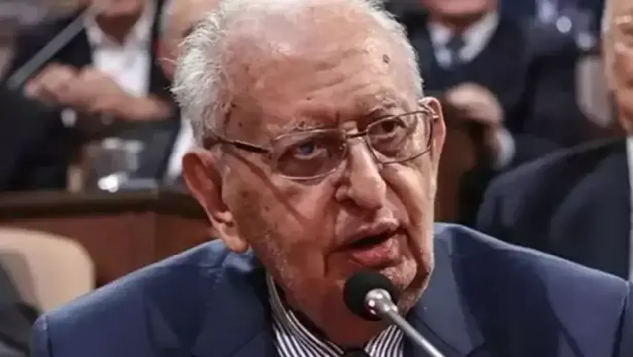 Eski TBMM Başkanı Hüsamettin Cindoruk 92 yaşında vefat etti