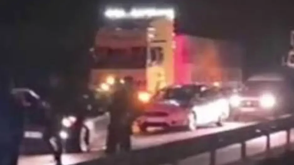 Erzurum Aşkale yolunda buzlanma nedeniyle zincirleme kaza oldu