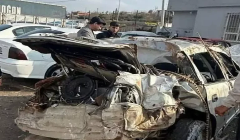 Şanlıurfa Akçakale karayolunda devrilen araçtaki sürücü öldü