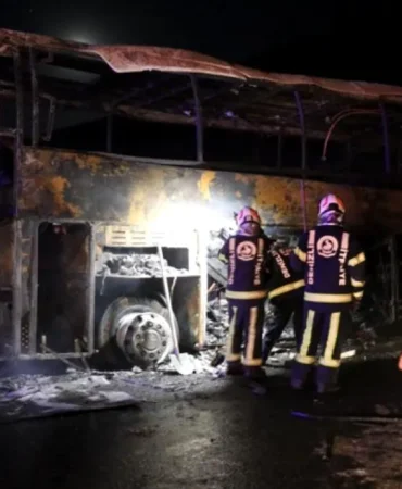 Bayram dönüşü trafik faciası: Onlarca kişi hayatını kaybetti 5 Bayram dönüşü trafik faciası: Onlarca kişi hayatını kaybetti