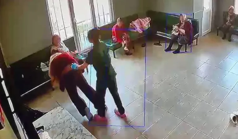 Beylikdüzü’nde Bakım Merkezinde Skandal: Yaşlılara Şiddet Kamerada - TV de Bugün İnternet Haberleri