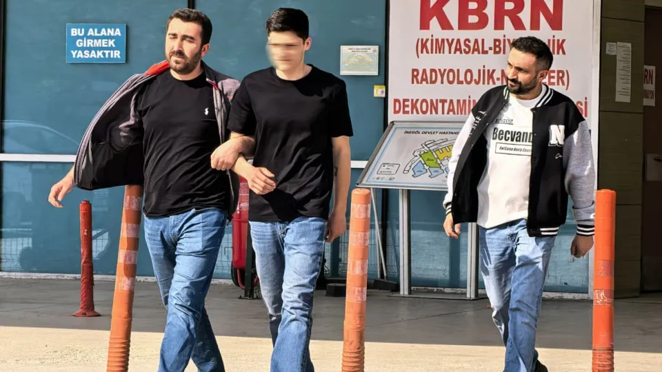 Bursa’da 5 Yıllık İntikam Kanlı Bitti: 17 Yaşındaki Genç Tutuklandı - TV de Bugün İnternet Haberleri