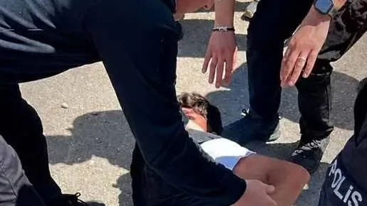 Diyarbakır’da Okul Çevresinde Silahlı Panik: Saldırgan Ele Geçirildi - TV de Bugün İnternet Haberleri