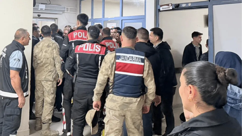 Iğdır’da Silahla Şaka Ölümle Bitti: 12 Yaşındaki Çocuk Can Verdi - TV de Bugün İnternet Haberleri
