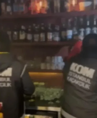 İstanbul’da Dev Kaçak Alkol Baskını: 2 Tonu Aşkın Ürün Ele Geçti - TV de Bugün İnternet Haberleri
