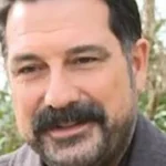 Ömür Usta Dizisi İçin Bülent İnal İle Görüşmeler Başladı - TV de Bugün İnternet Haberleri