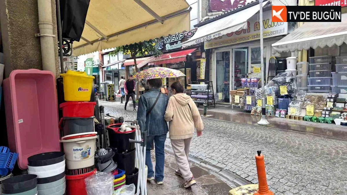 Eskişehir'de Aniden Bastıran Yağmur Vatandaşa Neler Yaşattı?