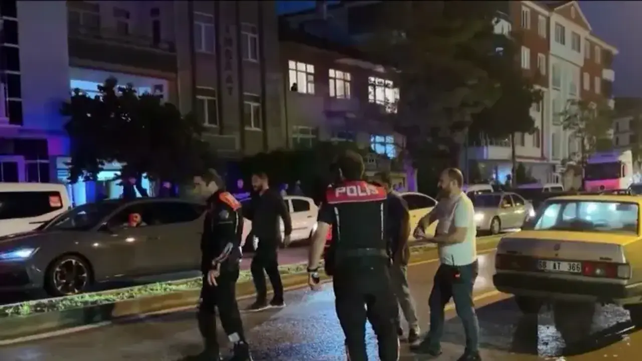 Aksaray'da Kan Donduran İntikam: Eski Husumet Dehşete Dönüştü! 1 Aksaray'da Kan Donduran İntikam: Eski Husumet Dehşete Dönüştü!