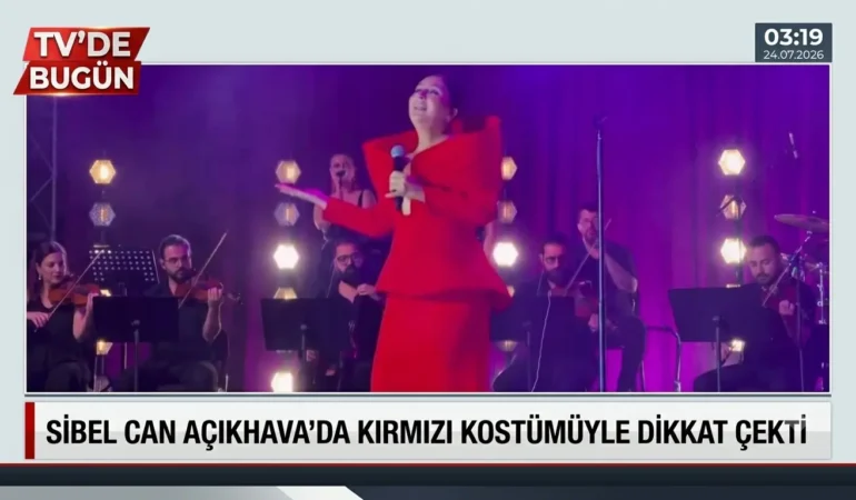 Sibel Can Açıkhava'da kırmızı kostümüyle dikkat çekti 1 1784852666438