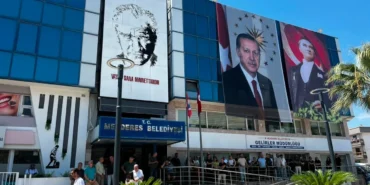 Menderes8217te-AK-Partili-Sen-Secildi-Binaya-Erdogan-Afisi-Asildi-featured