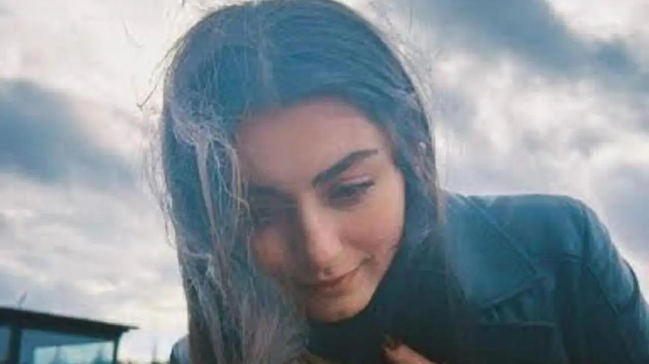 Özge Törer Karakuyu Dizisi İçin İmza Aşamasında 1 Özge Törer Karakuyu Dizisi İçin İmza Aşamasında
